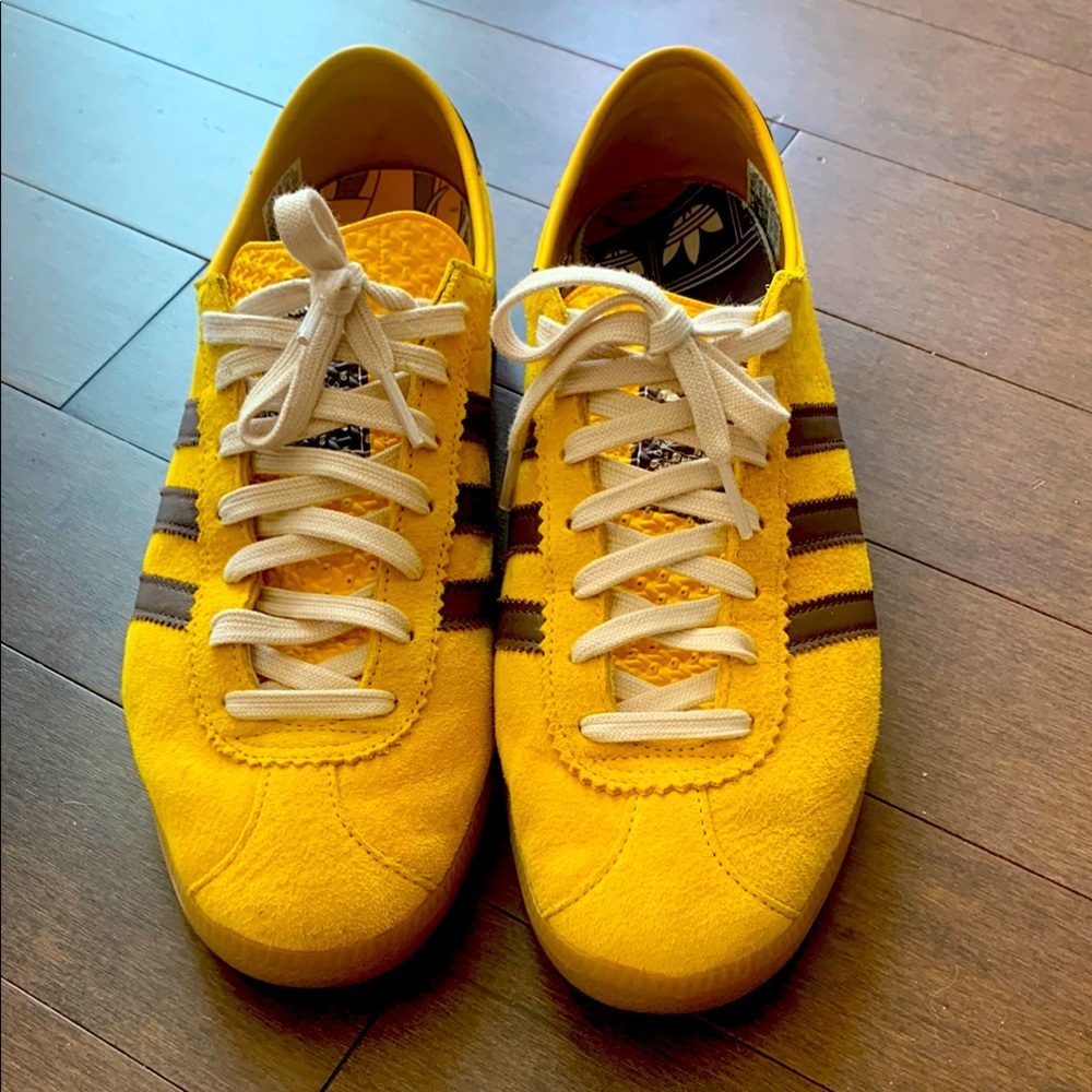 Adidas Men's Wien Yellow Sneakers